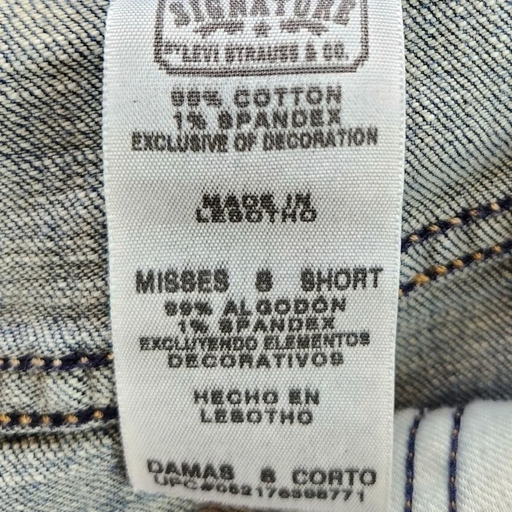 Levis levi signature